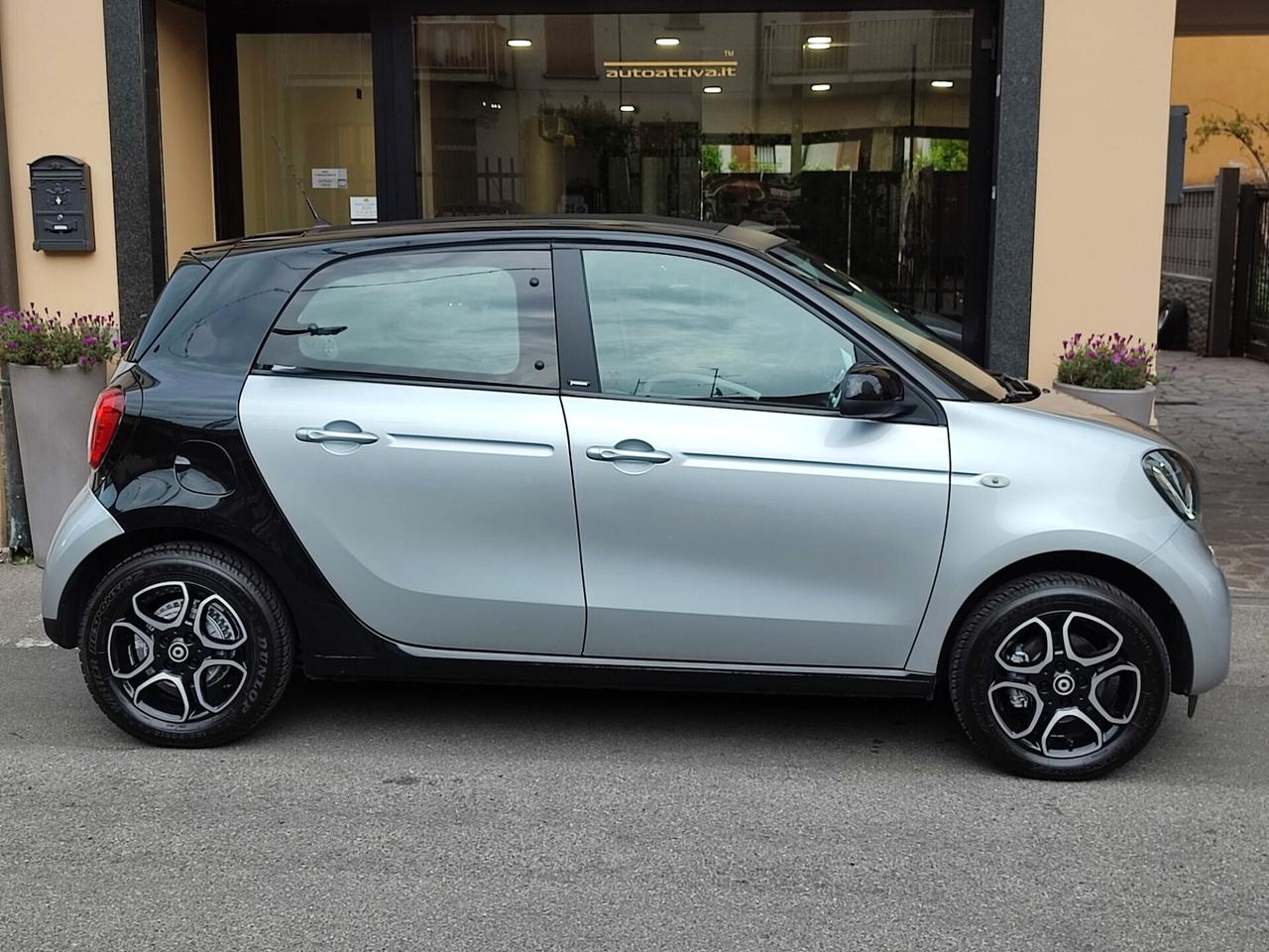 Smart ForFour 70 1.0 aut. Cabrio Assist Frenata/Corsia