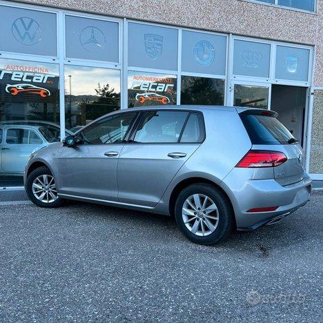 Volkswagen Golf 1.0 TSI 85 CV 5p. Trendline BlueMo