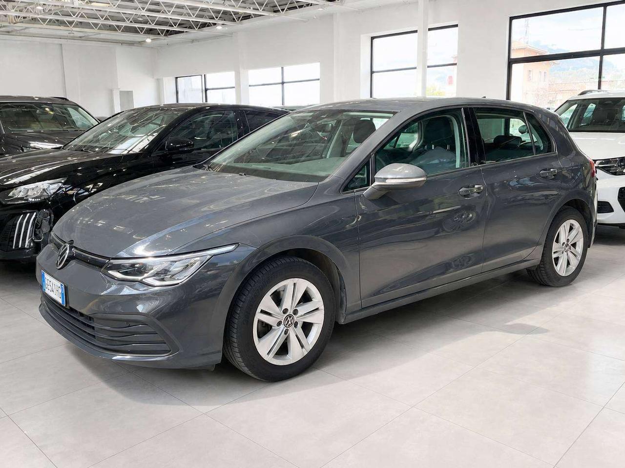 Volkswagen Golf 8 1.0 etsi evo 110CV Life dsg pronta consegna