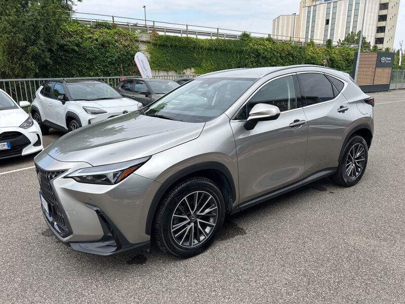 Lexus NX Plug-in 4WD Premium IVA ESPOSTA COMPRESA GARANZIA LEXUS FINO AL 2032