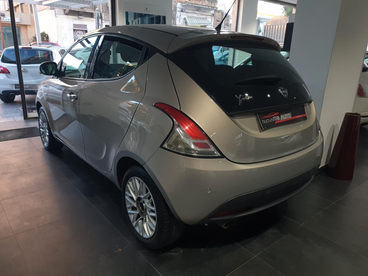 Lancia Ypsilon 1.3 MJT 16V 95 CV 5 porte S&S Gold