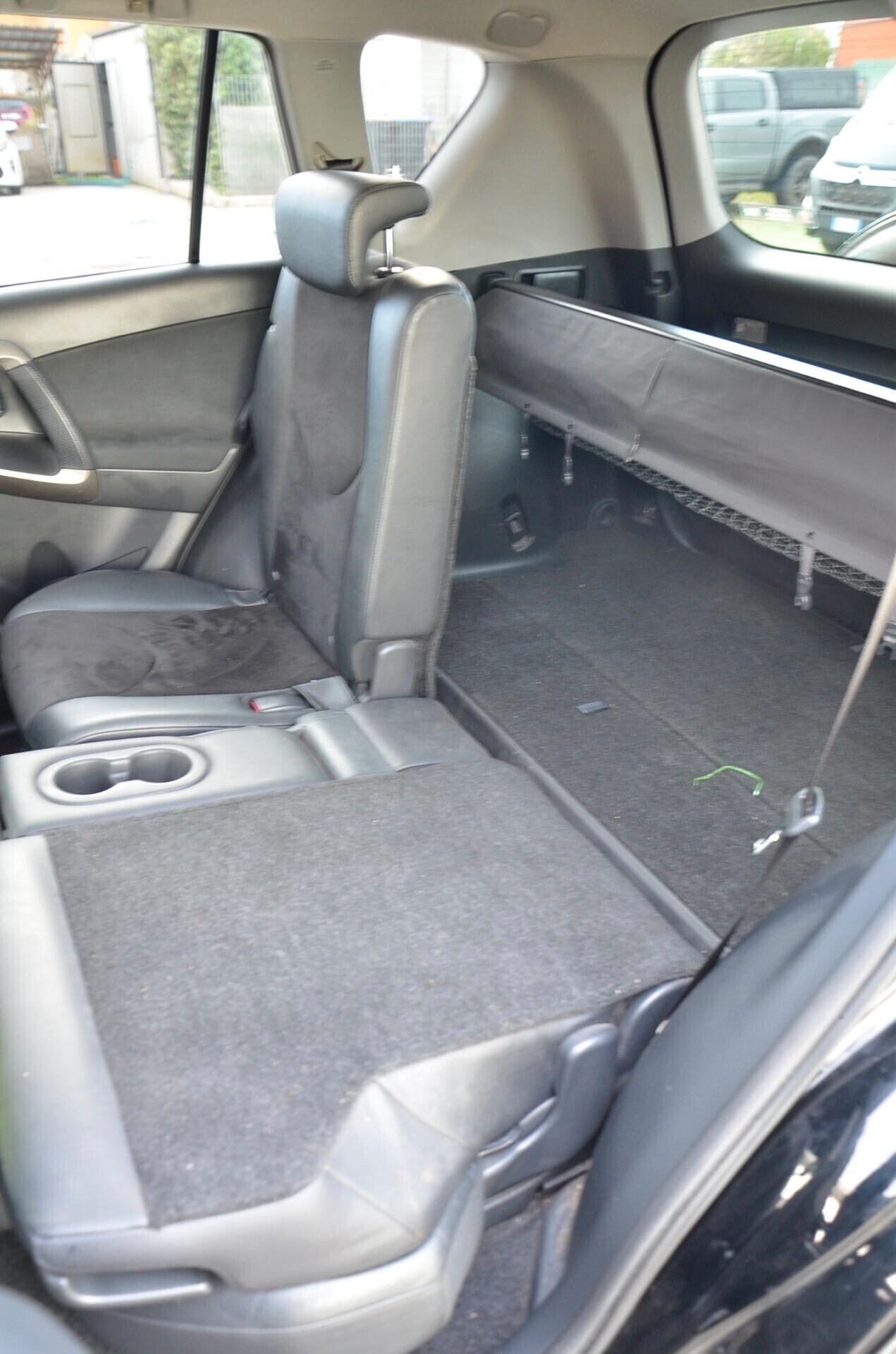 Toyota RAV 4 RAV4 2.2 D-4D 150 CV Lounge