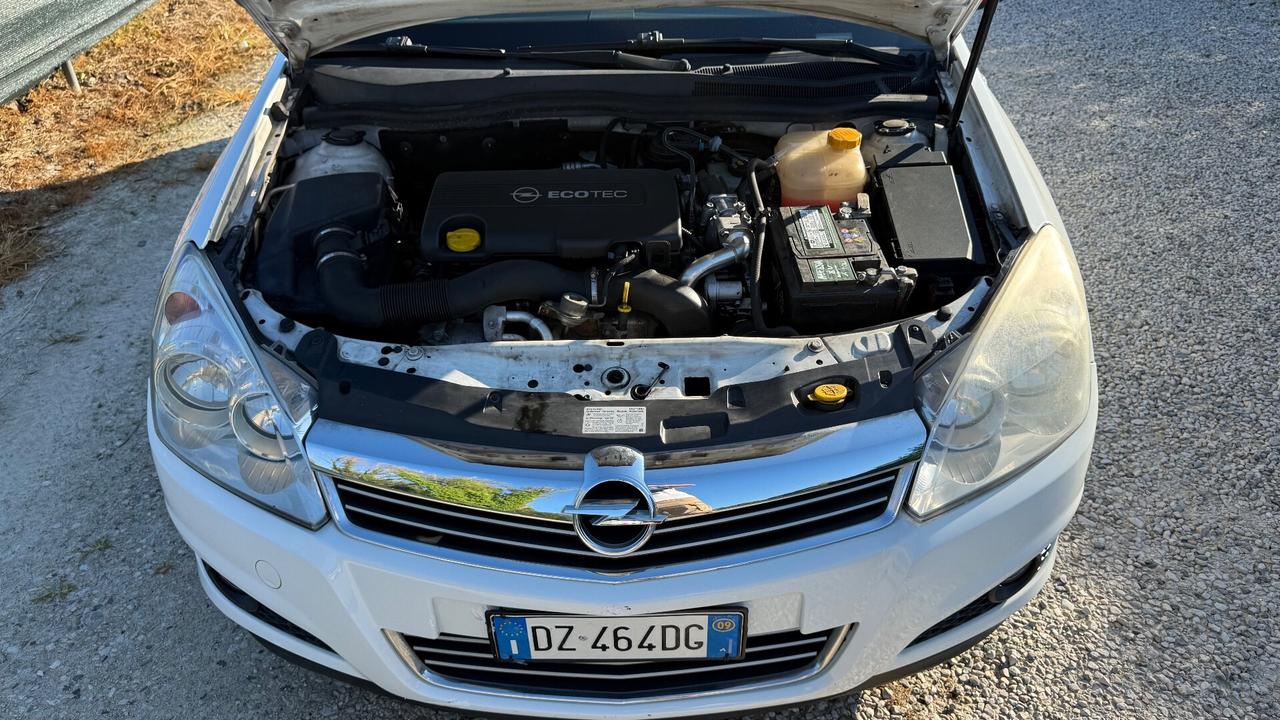 Opel Astra 1.7 CDTI 110CV 5 porte Cosmo