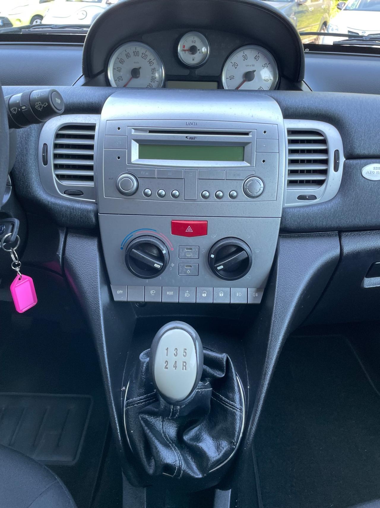 Lancia Ypsilon 1.2 69 CV Elle