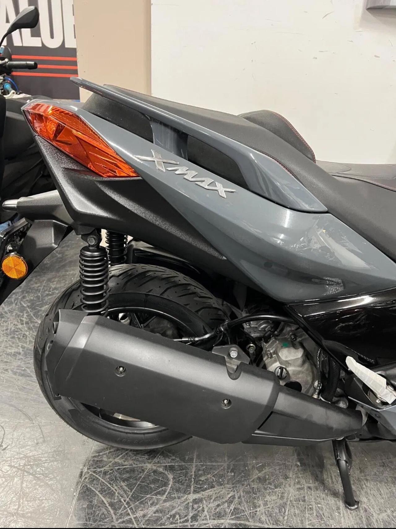 Yamaha X-Max 300 Tech Max