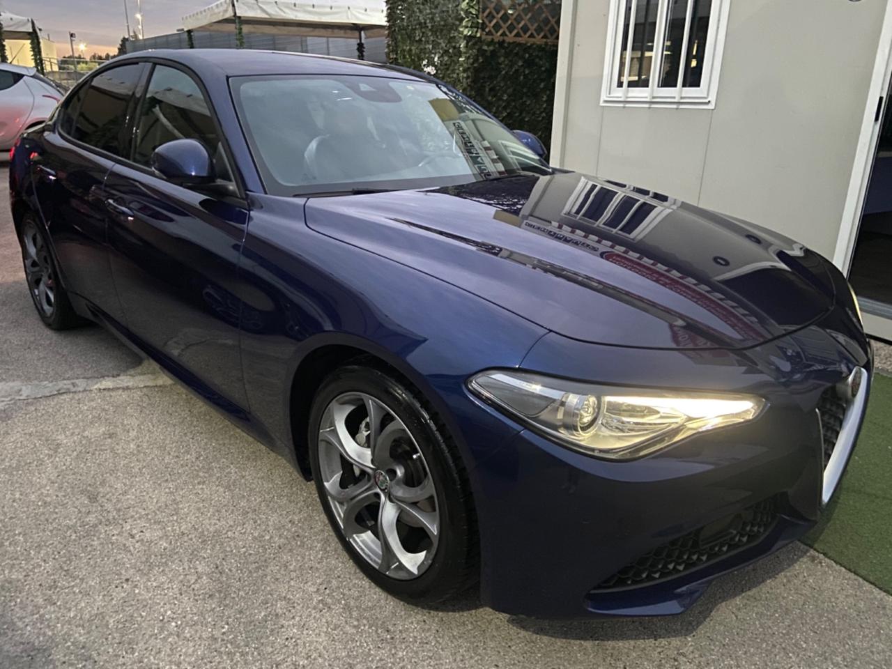 Alfa Romeo Giulia 2.2 160CV AT8 nuovissima garanzia