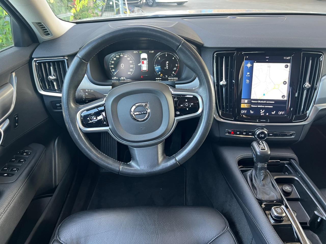 Volvo V90 D3 Momentum FINANZIABILE