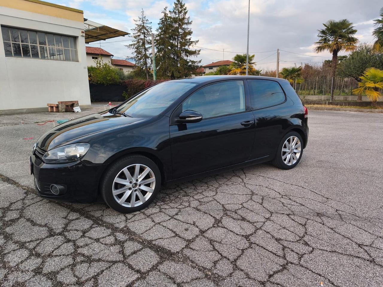 Volkswagen Golf 1.6 TDI 3p. Highline Accetto Permute