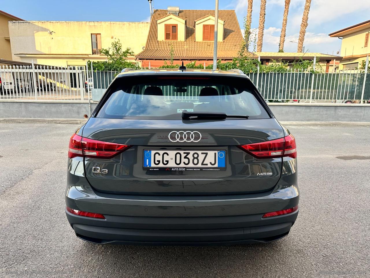 AUDI Q3 35 TDI S tronic Business