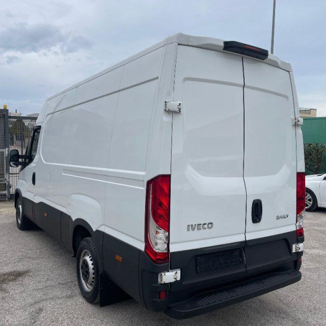 IVECO DAILY 35S16 VH2 FURGONE PASSO MEDIO/LUNGO 3 POSTI