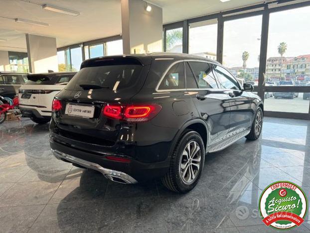 MERCEDES-BENZ GLC 200 d 4Matic Sport Pedane Fari