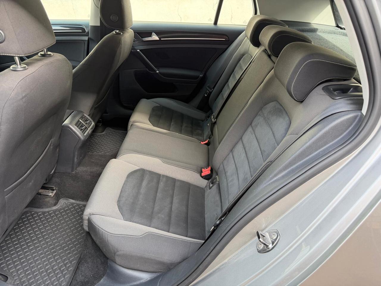Volkswagen Golf 2.0 TDI 5p. Highline BlueMotion Technology