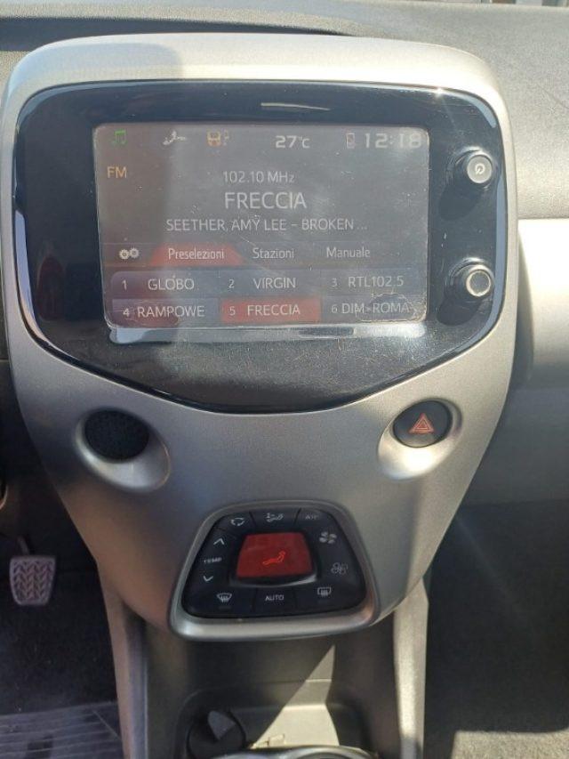 TOYOTA Aygo 1000 VVT-I X-PLAY 69CV 5PORTE NAVI PDC ITALIA