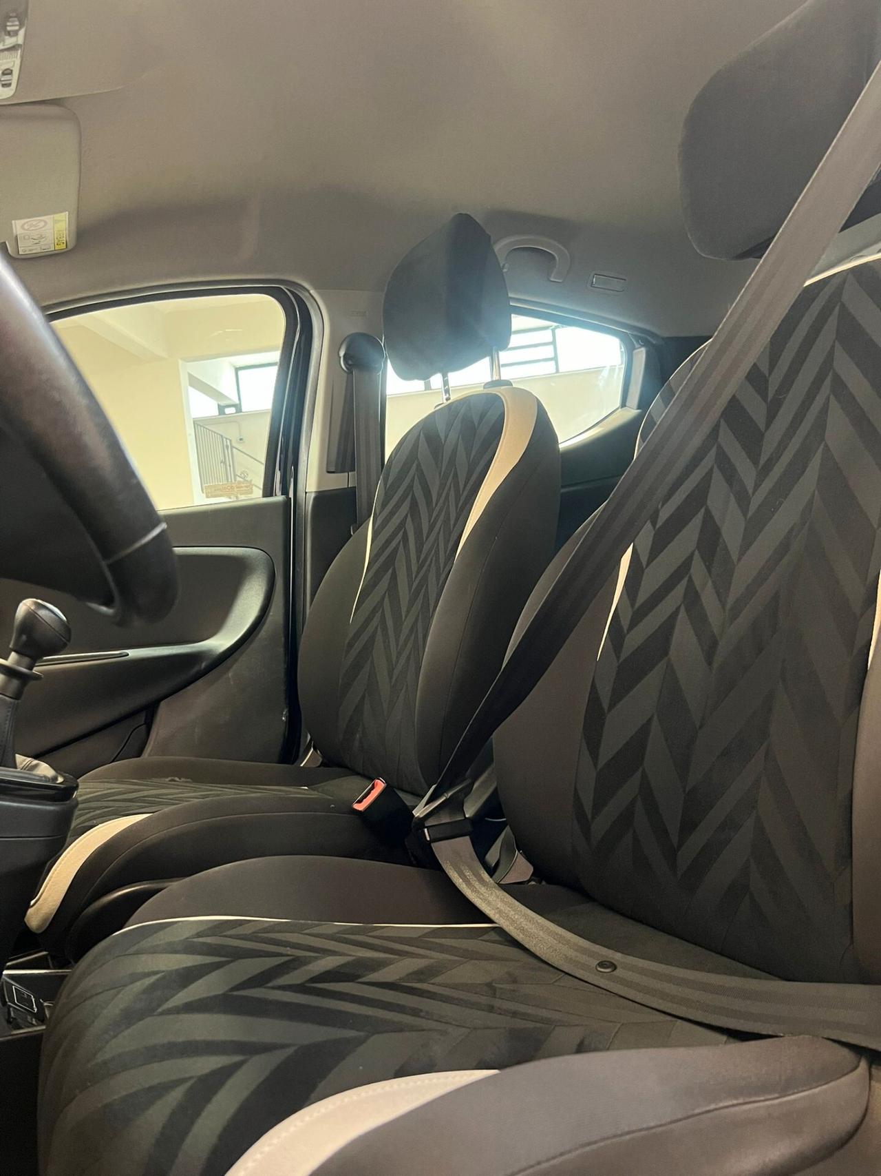 Lancia Ypsilon 1.2 69 CV 5 porte GPL Ecochic Gold