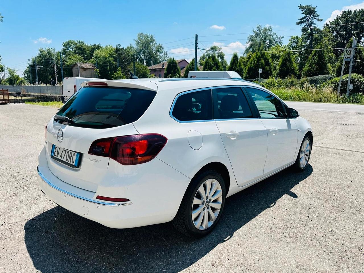 Opel Astra 1.4 Turbo 140CV Sports Tourer GPL Tech Cosmo