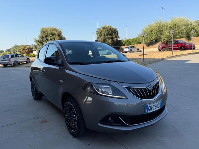 LANCIA Ypsilon GOLD+NAVI CARPLAY+SENSORI+LED