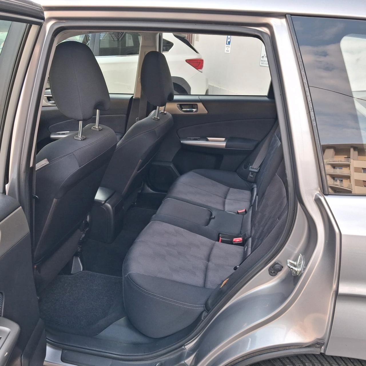 Subaru Forester 2.0 MT GPL