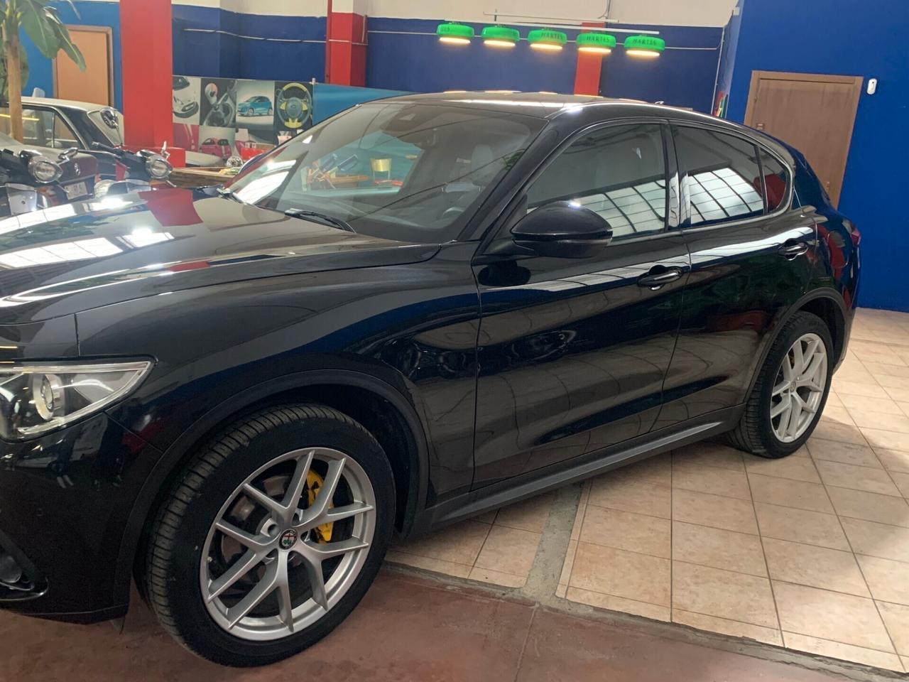 Alfa Romeo Stelvio 2.2 Turbodiesel 210 CV AT8 Q4 Executive