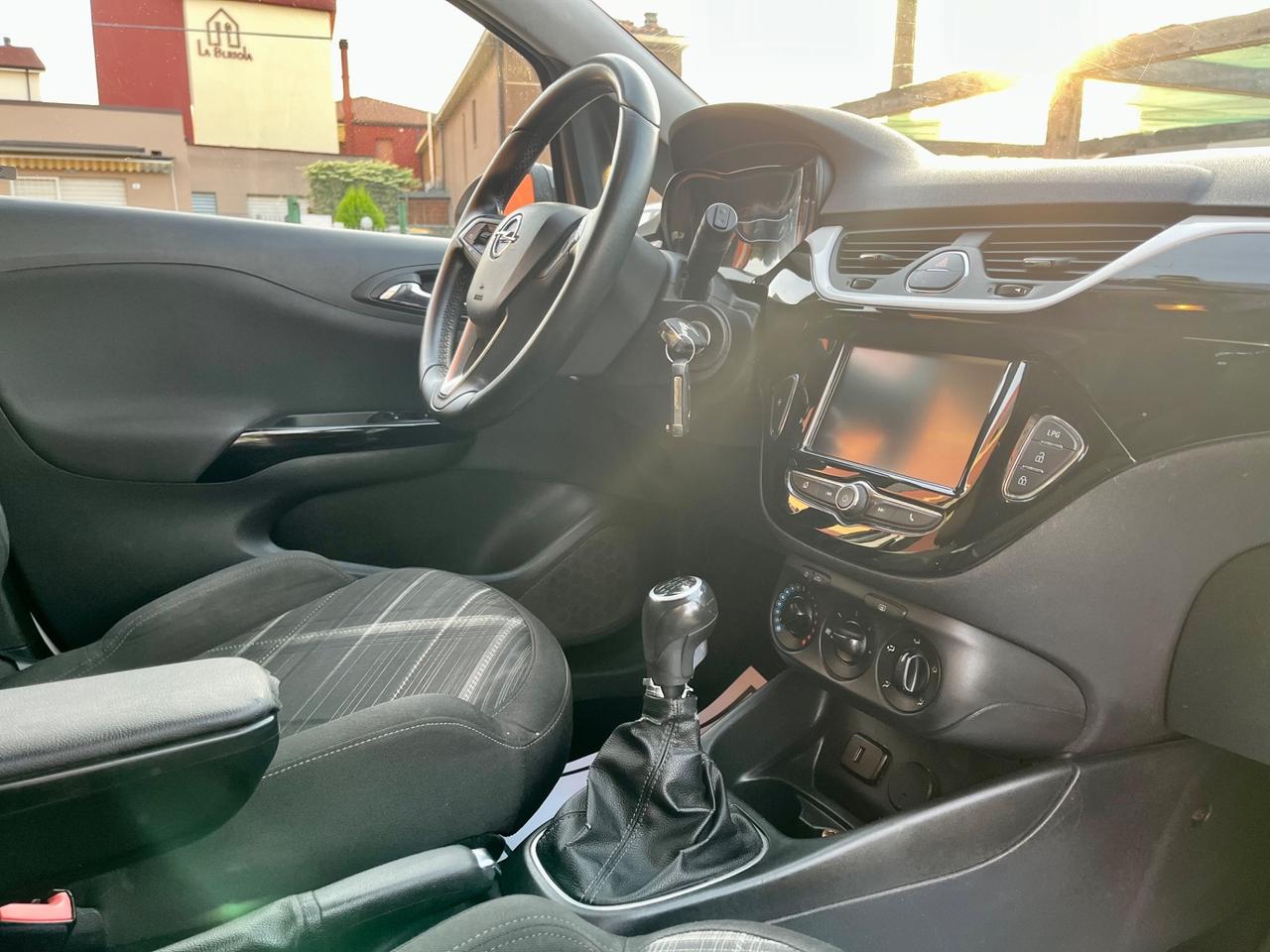 Opel Corsa 1.4 90CV GPL 5 porte