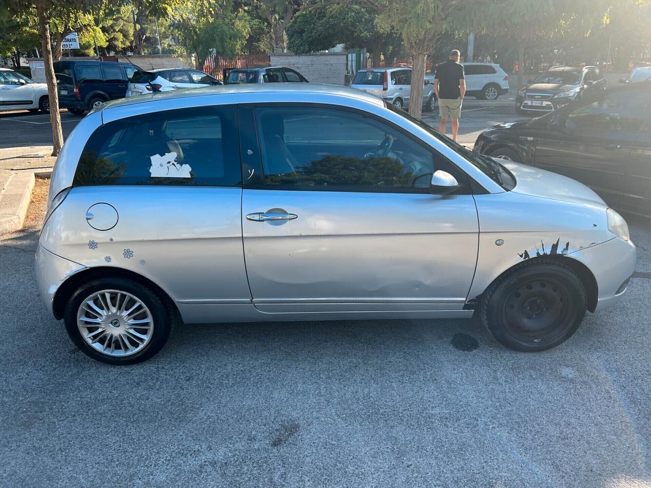 Lancia Ypsilon 1.3 MJT 75 CV Oro Giallo