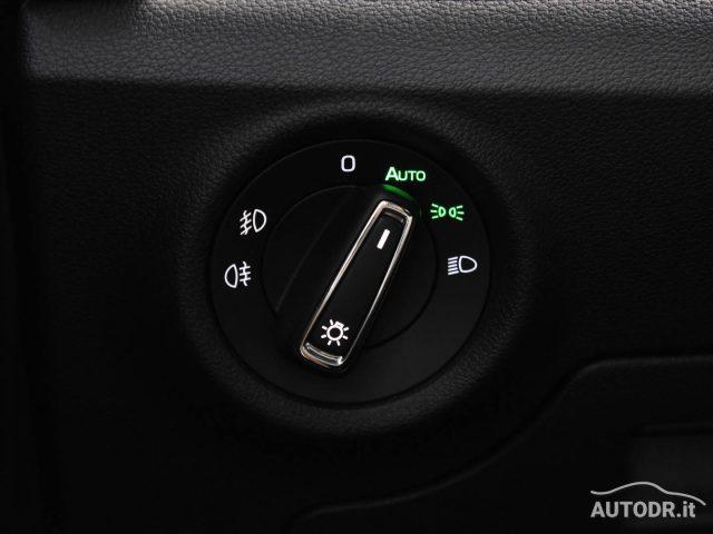 SKODA Kamiq 1.0 G-Tec Clever Led adattivi, Winter, Retrocamera