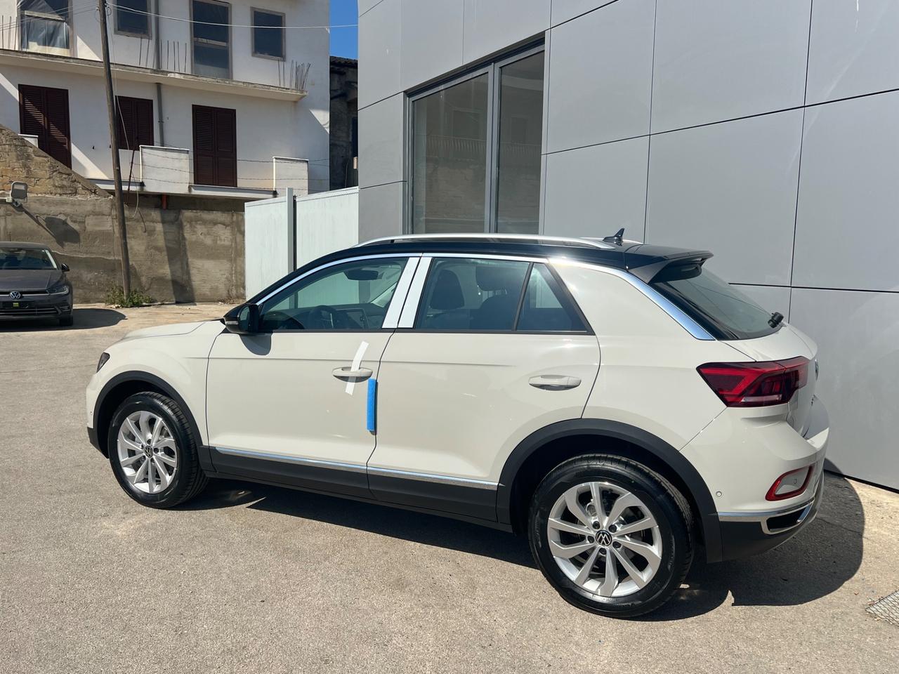 Volkswagen T-Roc 1.0 tsi Style possibilità noleggio no scoring