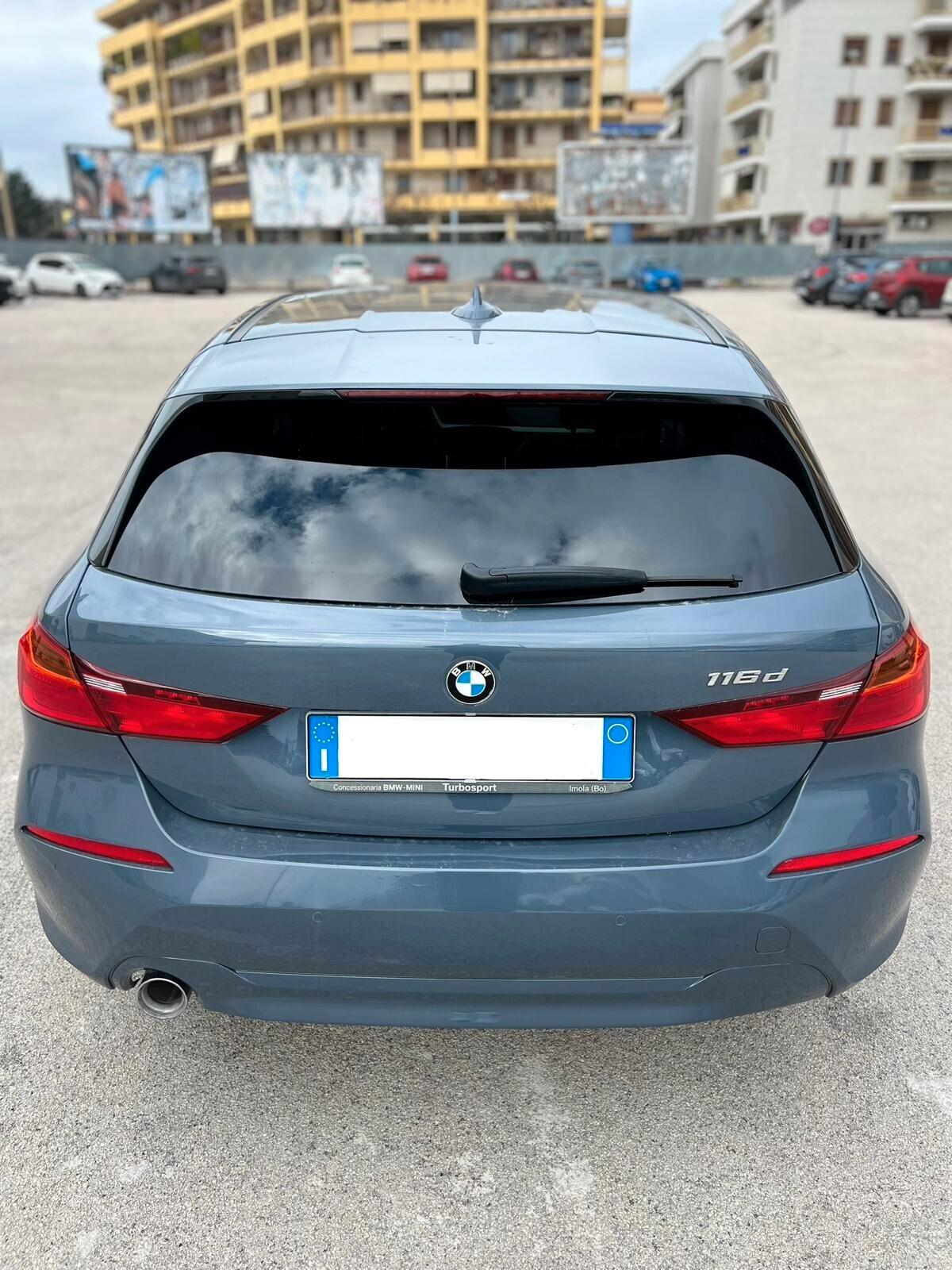 Bmw 116 116d 5p. Business Advantage