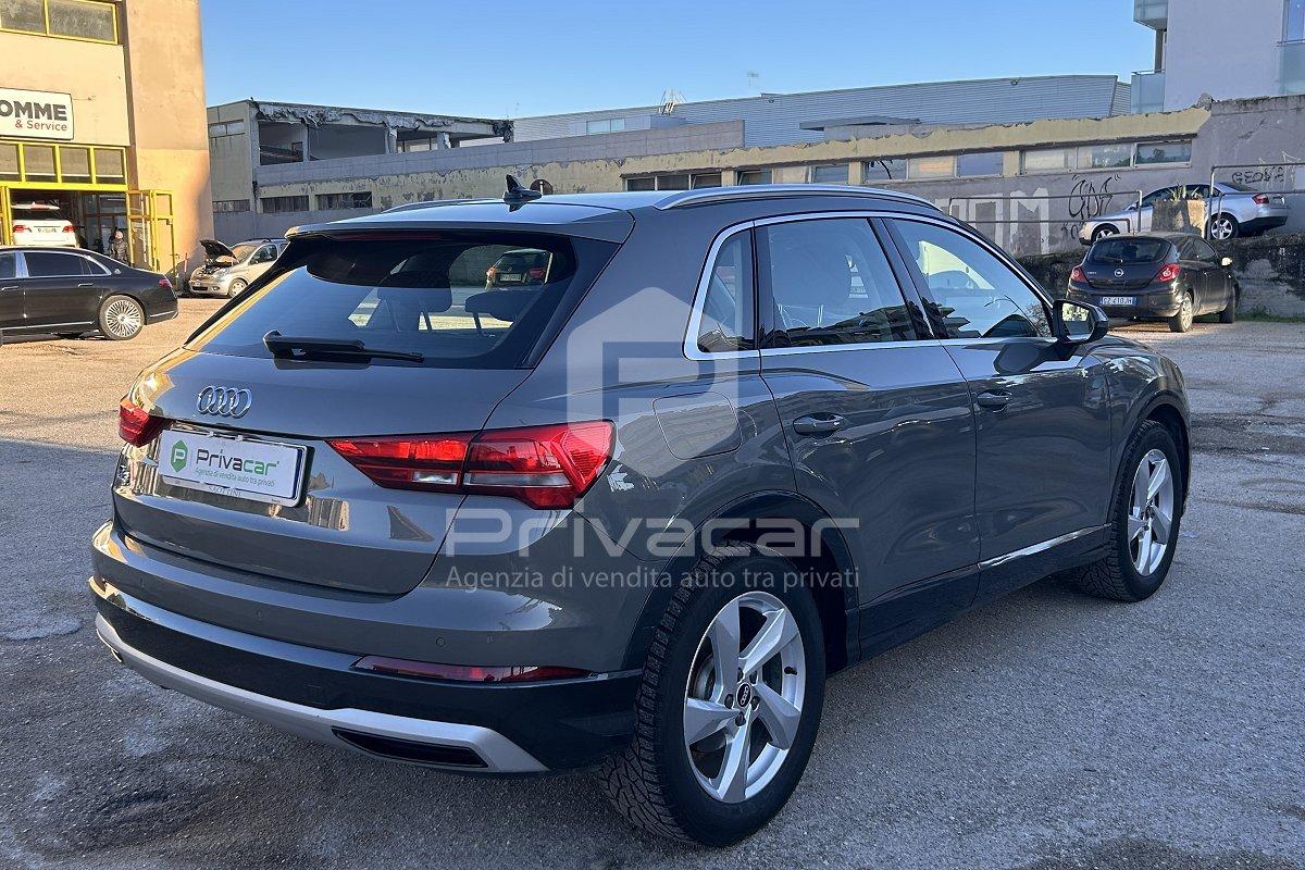 AUDI Q3 35 TDI S tronic Business Advanced
