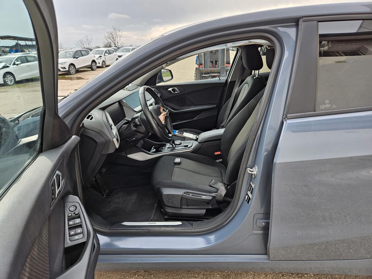 BMW 116d F40 auto START INCIDENTATA