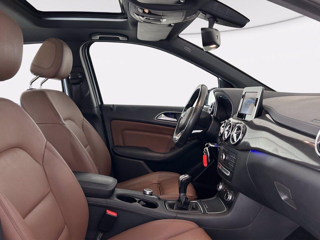 MERCEDES B 200 d sport activity edition del 2017