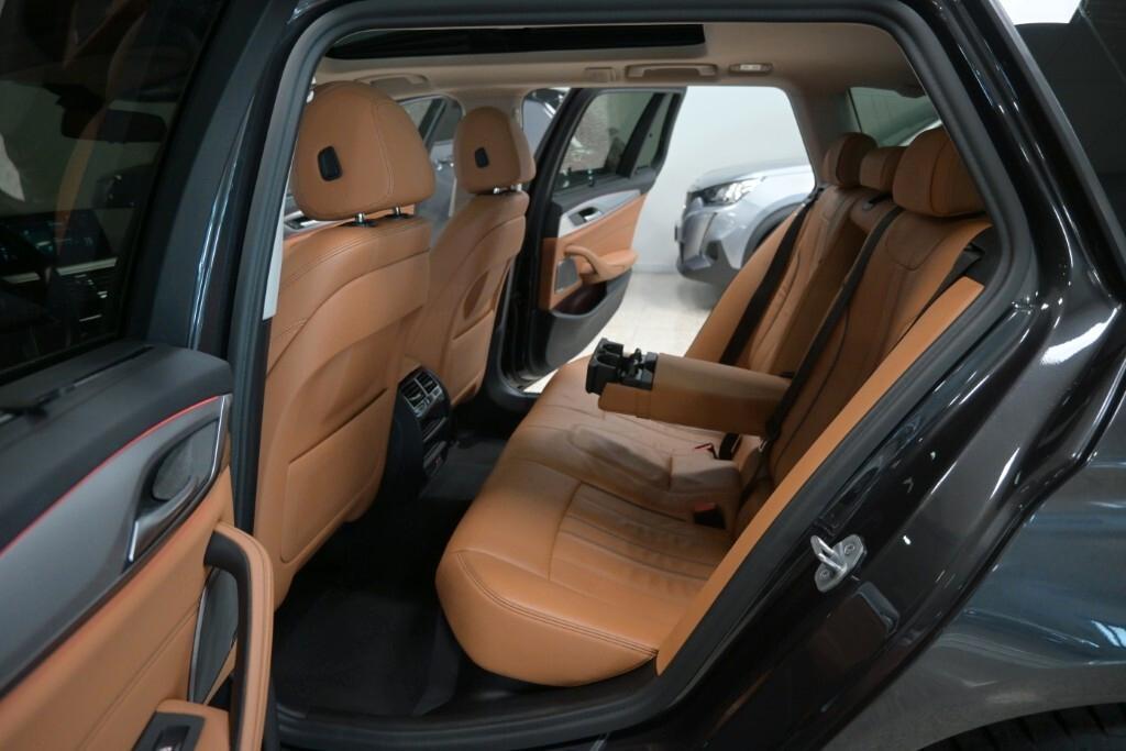 BMW 518D TOURING 150CV STEPTRONIC BUSINESS ADVANTAGE ( ADAPTIVE CRUISE - FARI LED - AMBIENT LIGHT - TETTO PANORAMICO APR. - NAVI - CARPLAY - PELLE - PARK ASSISTANT - TELECAMERA POST. )