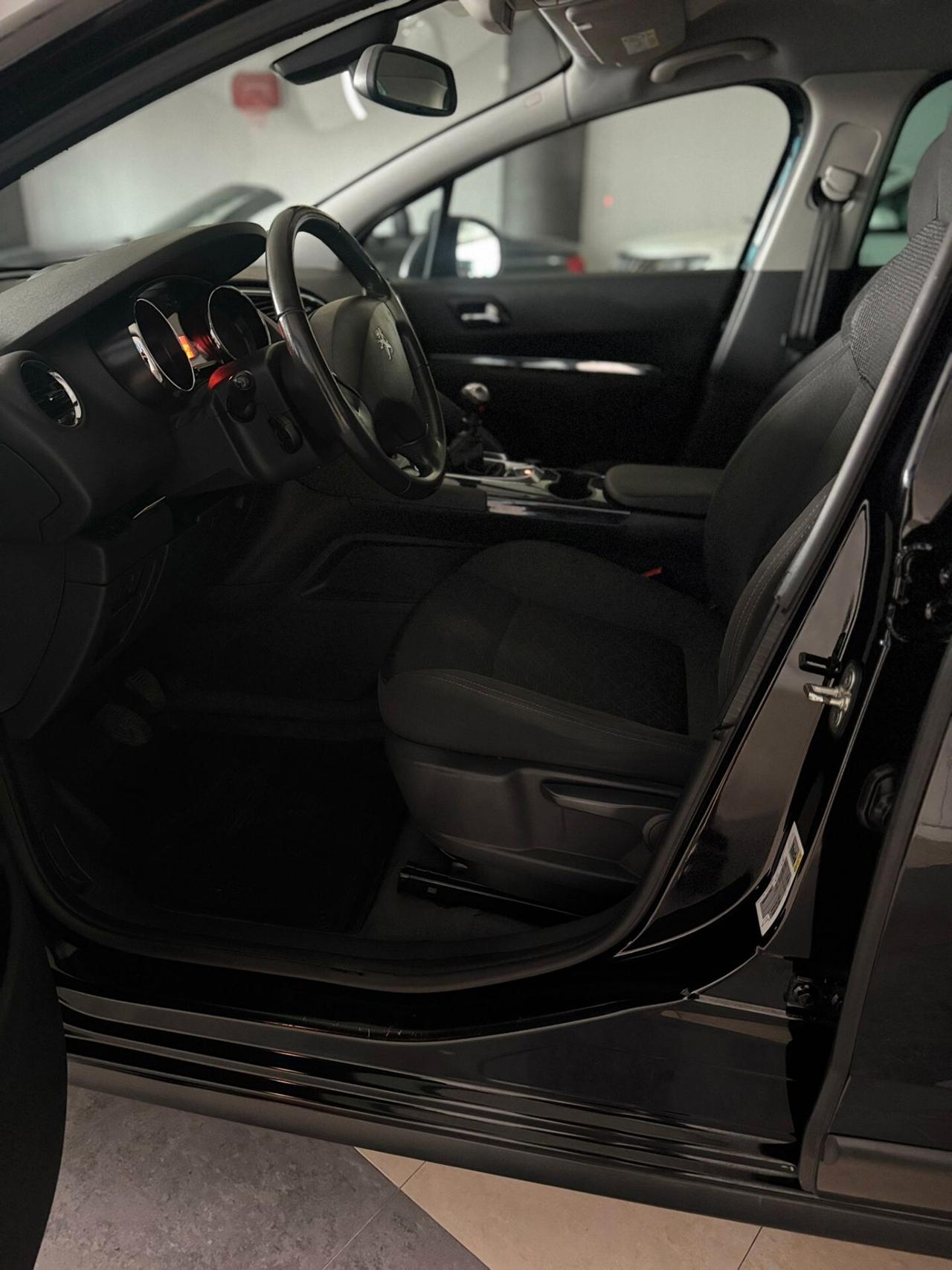 Peugeot 3008 1.6 HDi 115CV Business Cinghia e frizione nuove