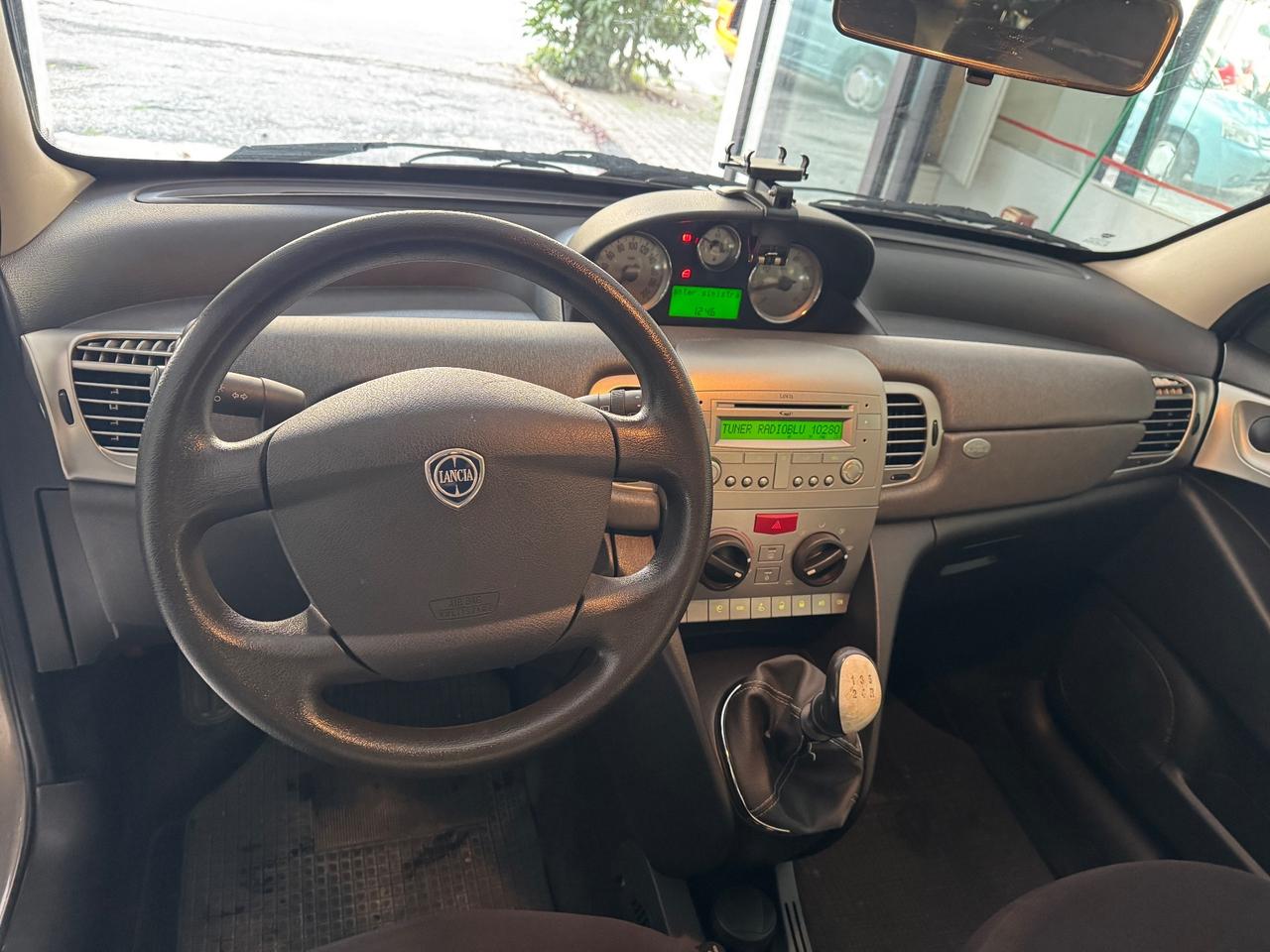 Lancia Ypsilon 1.2 Argento