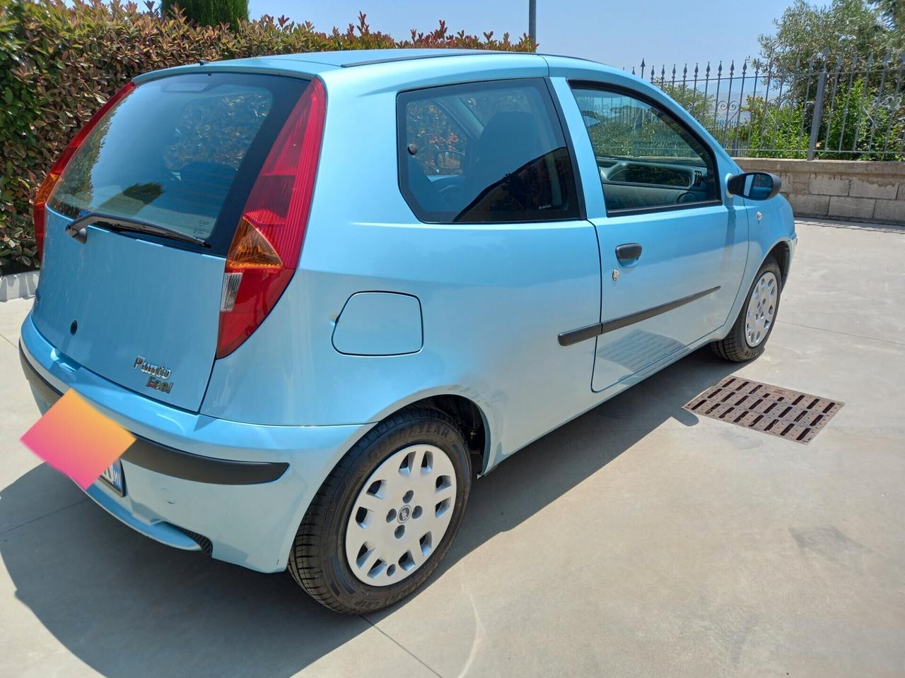 Fiat Punto 1.2i cat Feel SOLO 30000 KM !!!!!