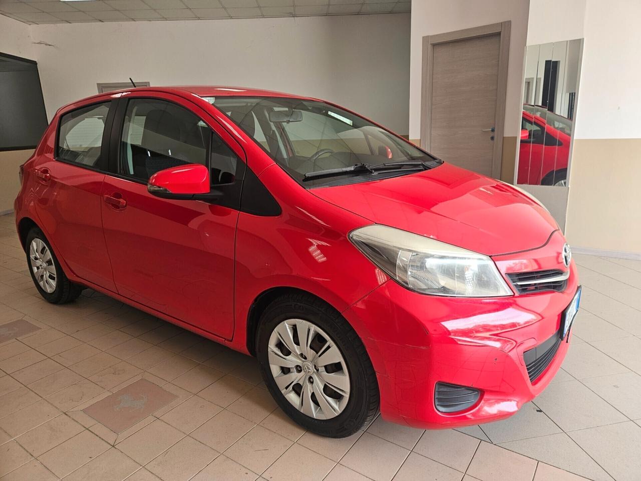Toyota Yaris 1.4 D-4D 5 porte Lounge