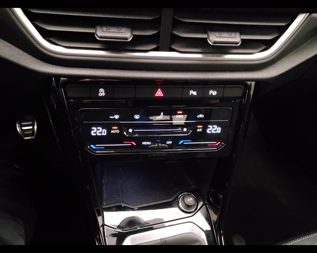 VOLKSWAGEN T-Roc I 2022 - T-Roc 1.0 tsi R-Line 110cv