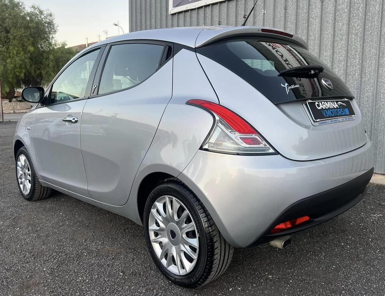 Lancia Ypsilon COMPRATA NUOVA