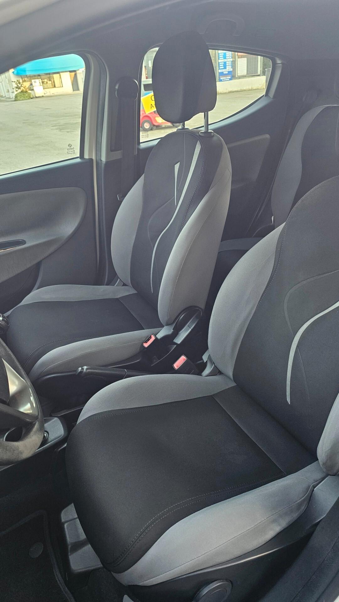 Lancia Ypsilon 1.3 MJT 16V 95 CV 5 porte S&S Elle
