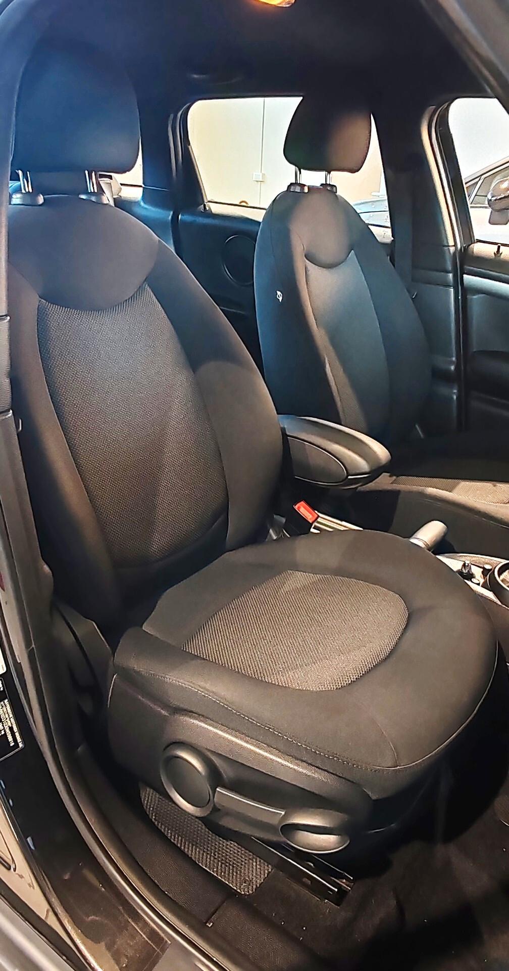 Mini Cooper D Countryman 2.0 Business Aut. Nav.2015