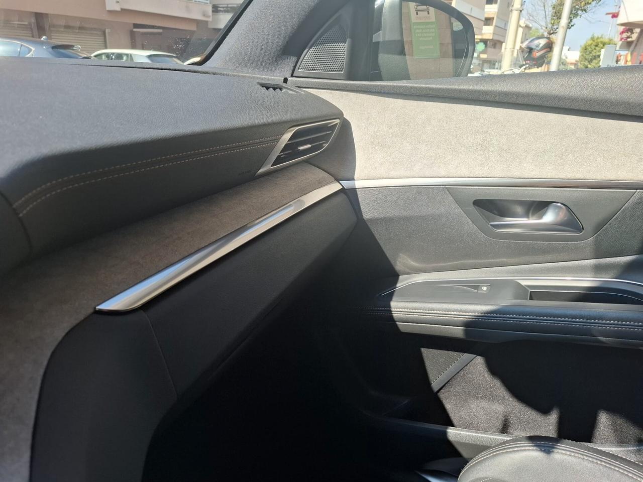 Peugeot 5008 BlueHDi 180 S&S EAT8 GT