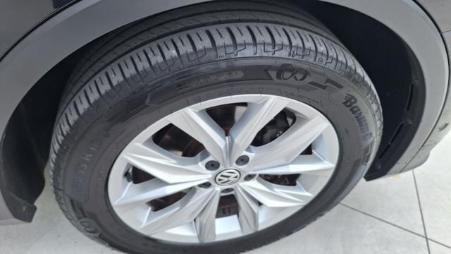 VOLKSWAGEN Tiguan 2.0 TDI SCR DSG Executive BlueMotion N°FH664