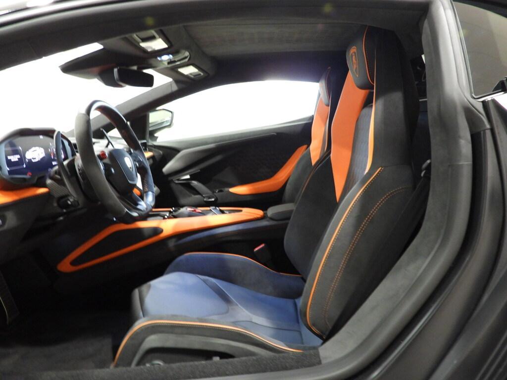 Lamborghini Revuelto 6.5 V12 HPEV AMT