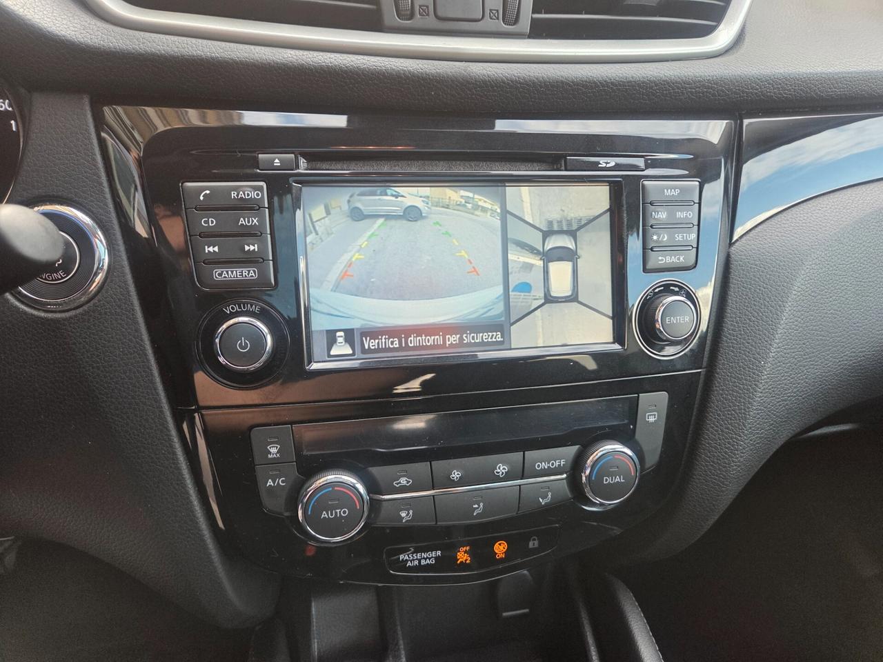 NISSAN QASHQAI TETTO PANORAMICO NAVIGAT TELECAM KMCERT