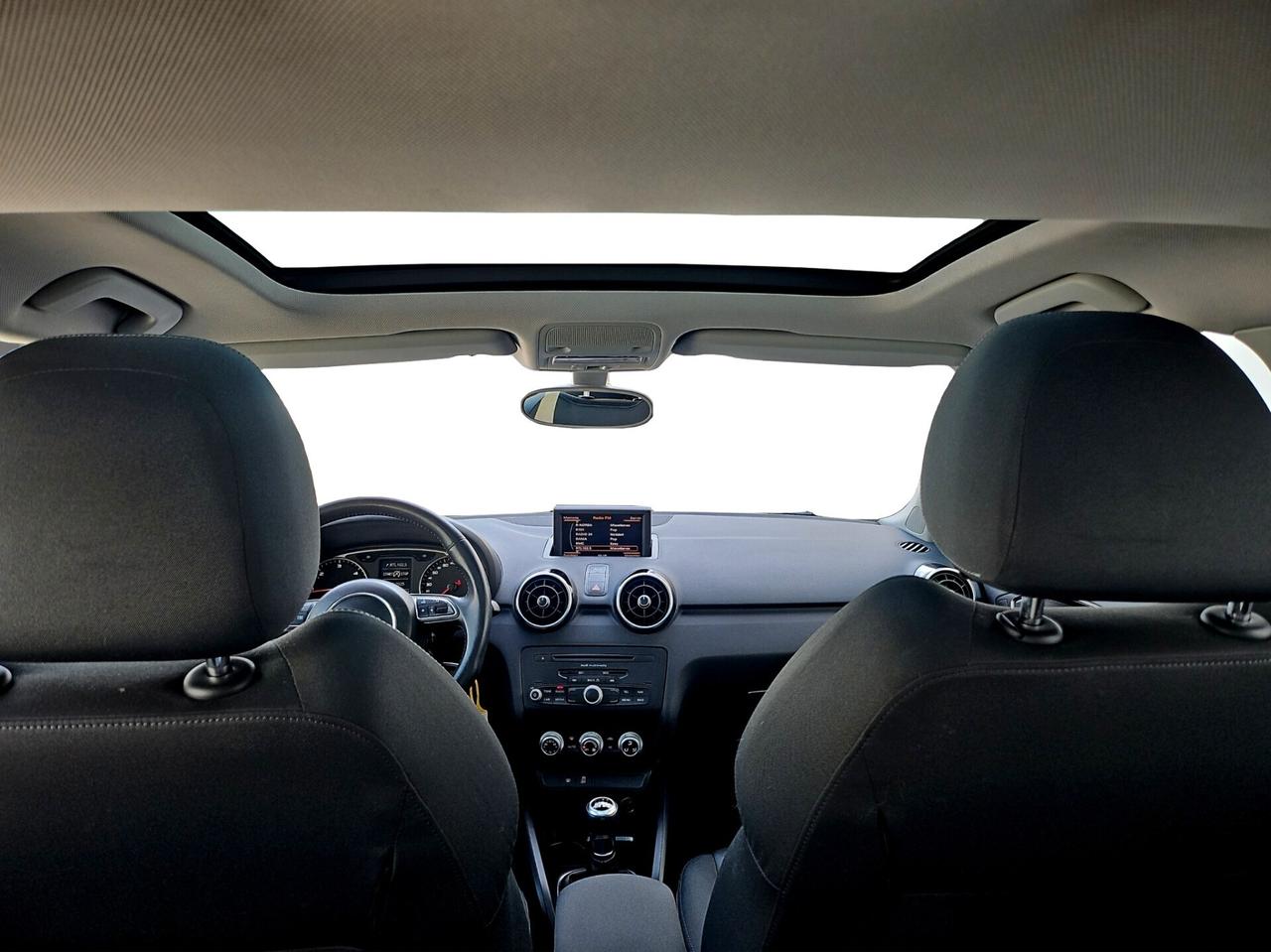 Audi A1 SPB 1.6 TDI 105 CV Ambition TETTO PANORAMICO 5 PORTE