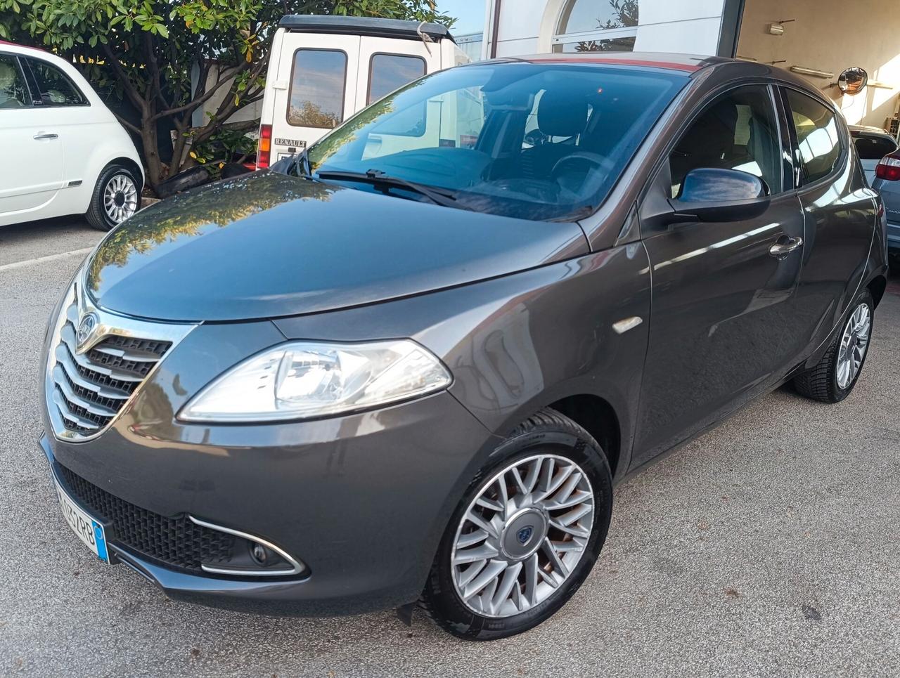 Lancia Ypsilon 1.2 Benz neopatentati