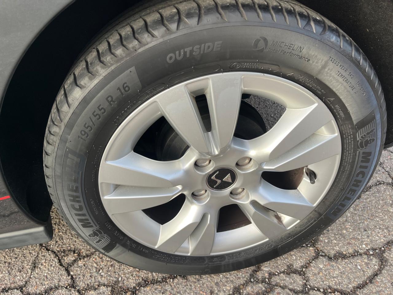 DS3/1.6 BlueHDi 75CV Sport Chic