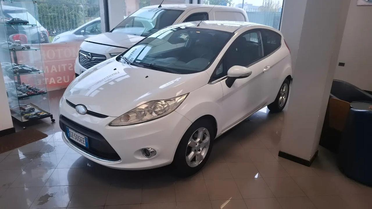 Ford Fiesta 1.2 82CV 3 porte Titanium