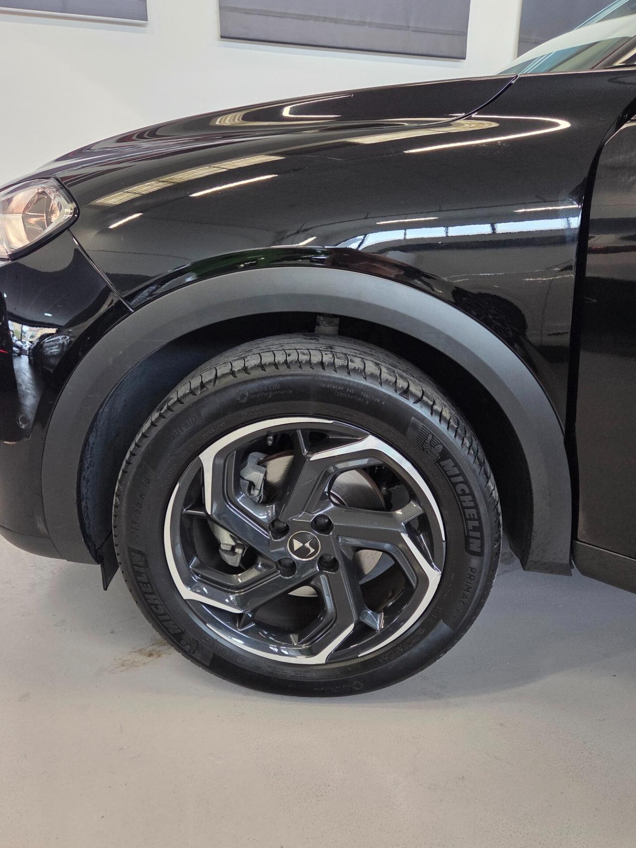 Ds DS3 3 Crossback PureTech 130 aut. Performance Line