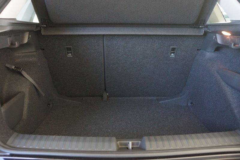 Škoda Kamiq 1.0 TSI Your Way DSG 115cv+LIGHT&VIEW PACK NUOVA!