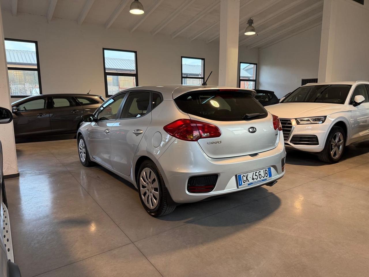 Kia Ceed cee'd 1.4 CRDi 5 porte Cool
